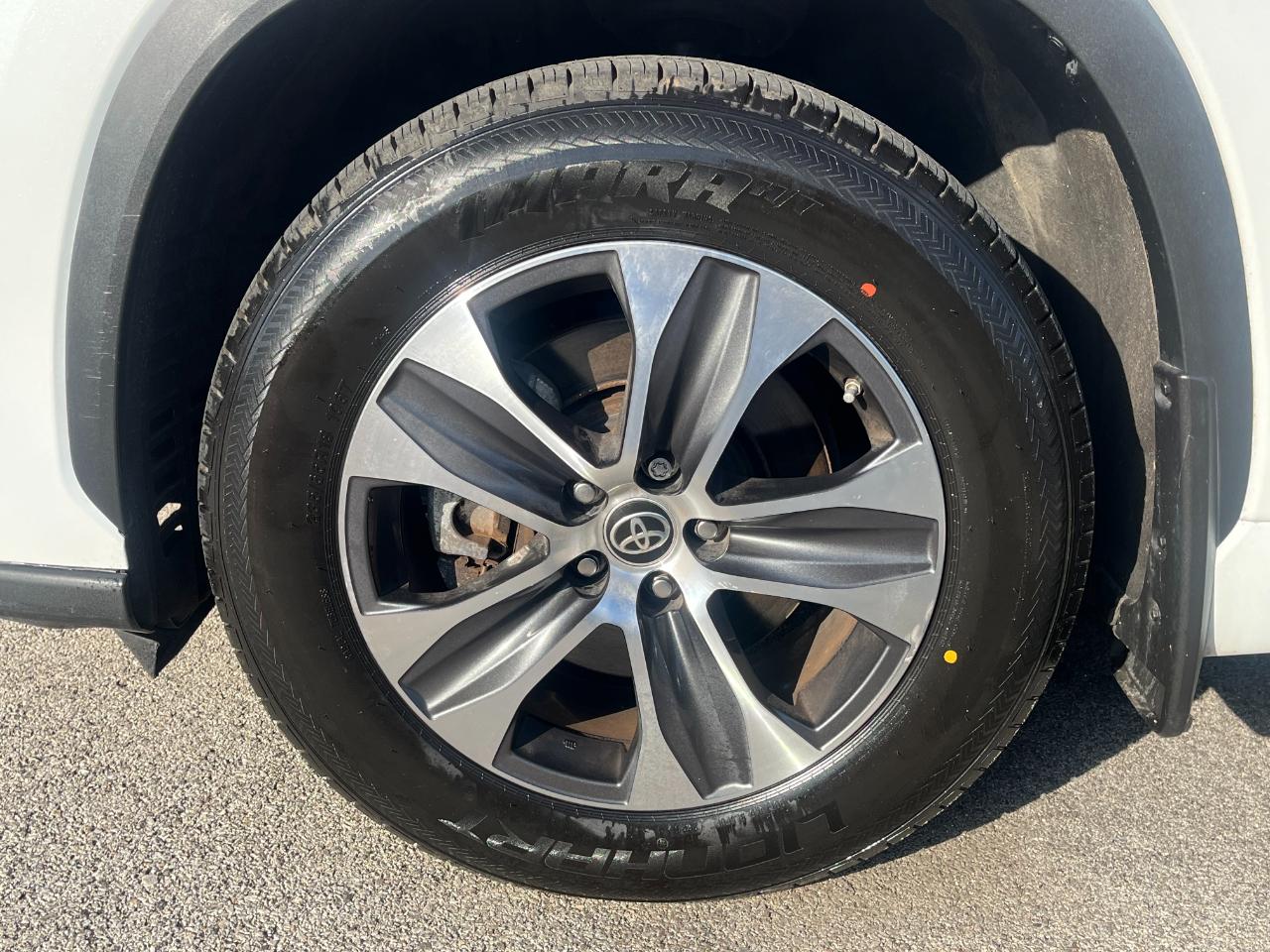 Toyota Highlander XLE AWD V6 2022