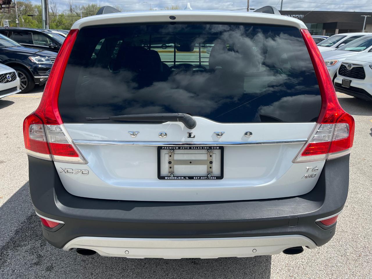 Volvo XC70 2015.5 AWD 4dr Wgn T6 2015