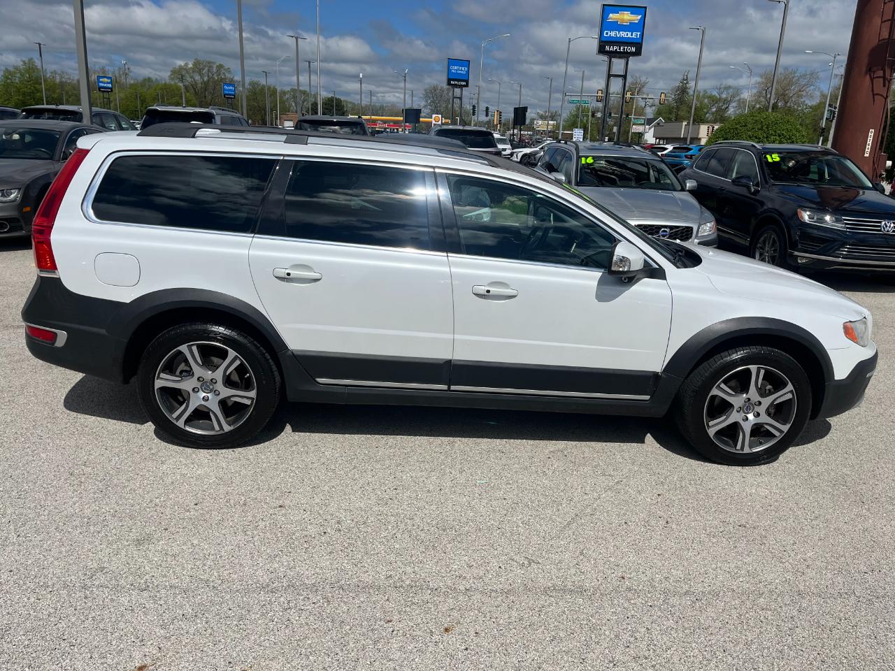 Volvo XC70 2015.5 AWD 4dr Wgn T6 2015