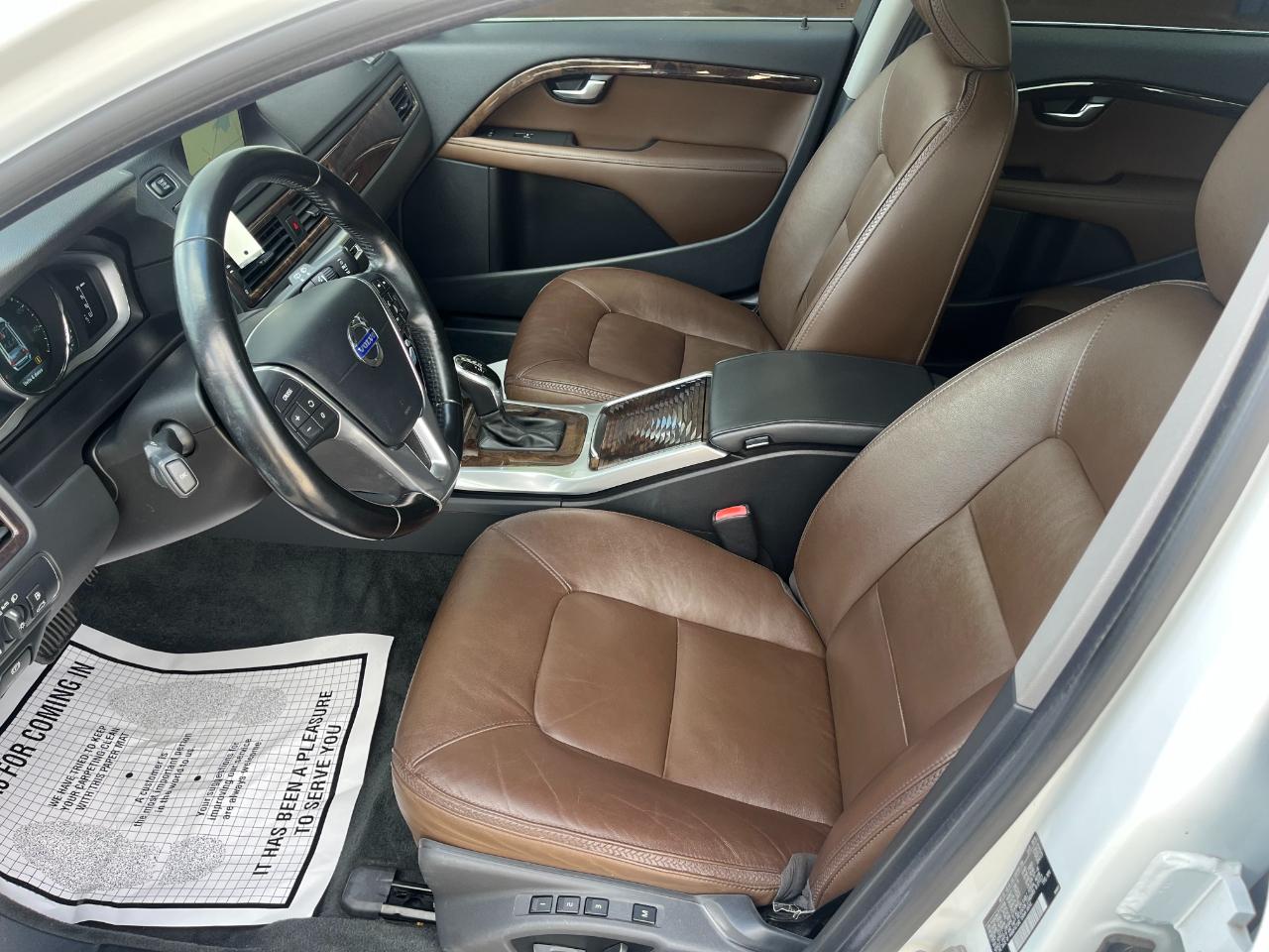 Volvo XC70 2015.5 AWD 4dr Wgn T6 2015