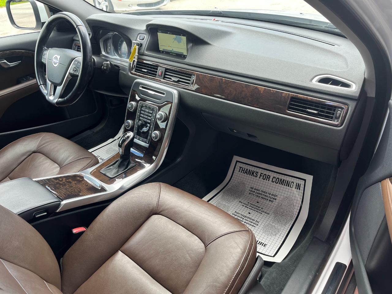 Volvo XC70 2015.5 AWD 4dr Wgn T6 2015