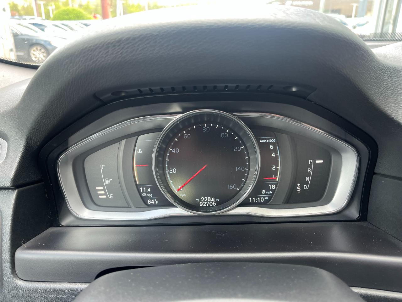 Volvo XC70 2015.5 AWD 4dr Wgn T6 2015