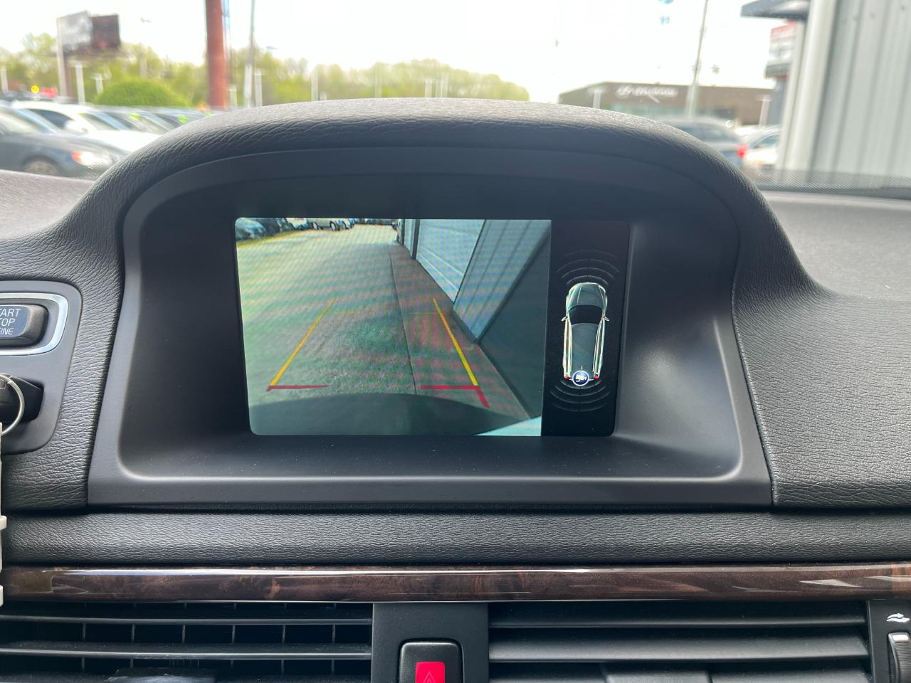 Volvo XC70 2015.5 AWD 4dr Wgn T6 2015