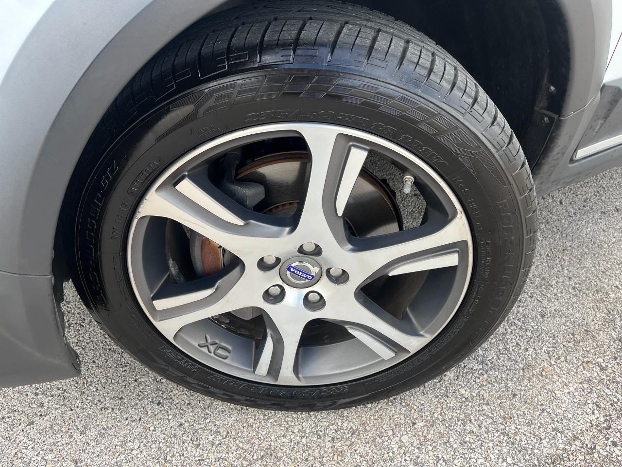 Volvo XC70 2015.5 AWD 4dr Wgn T6 2015