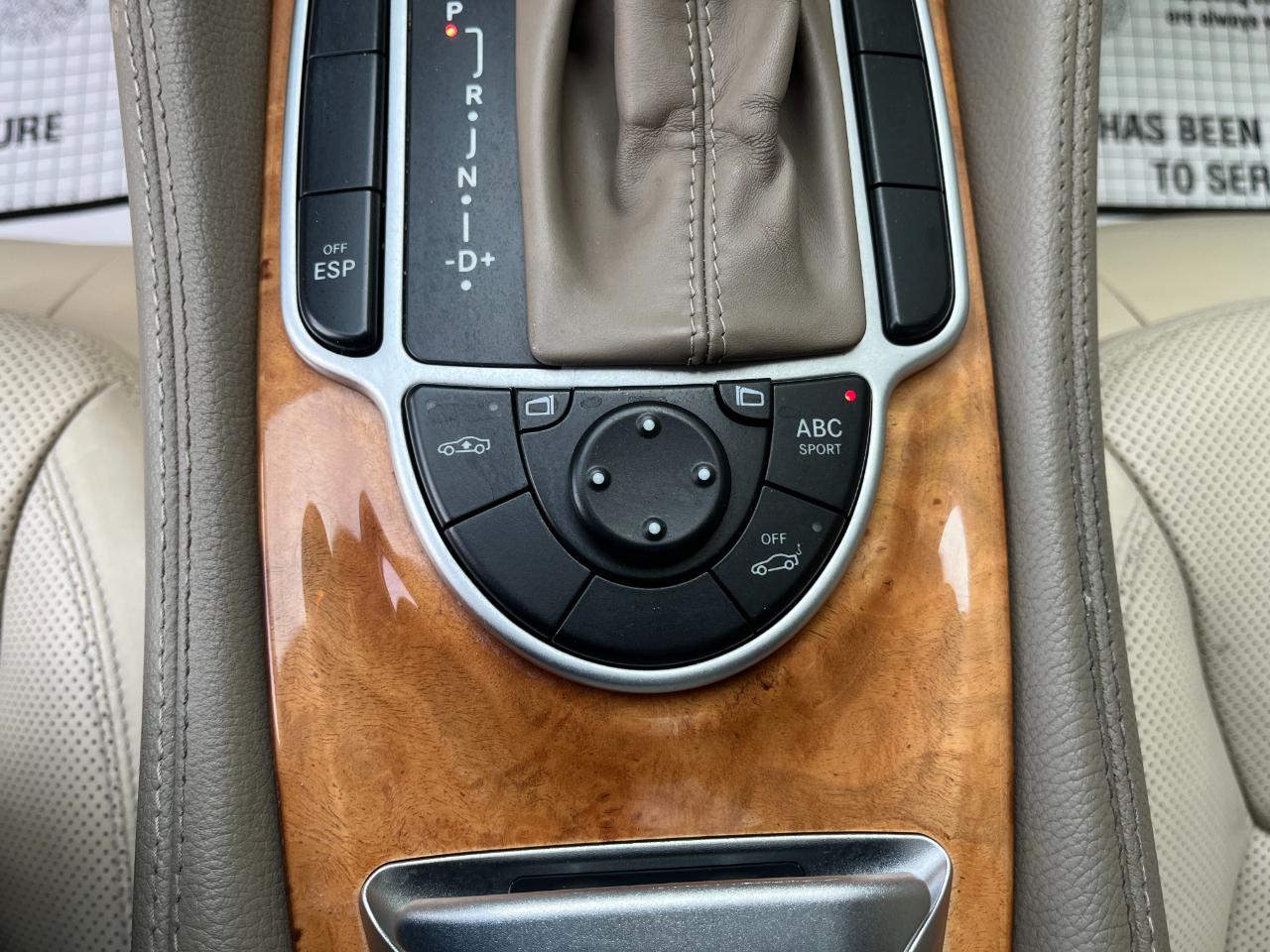 Mercedes-Benz SL-Class SL550 2009