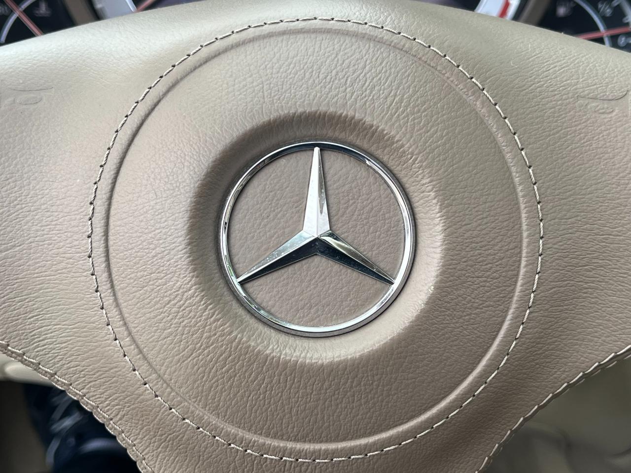 Mercedes-Benz SL-Class SL550 2009