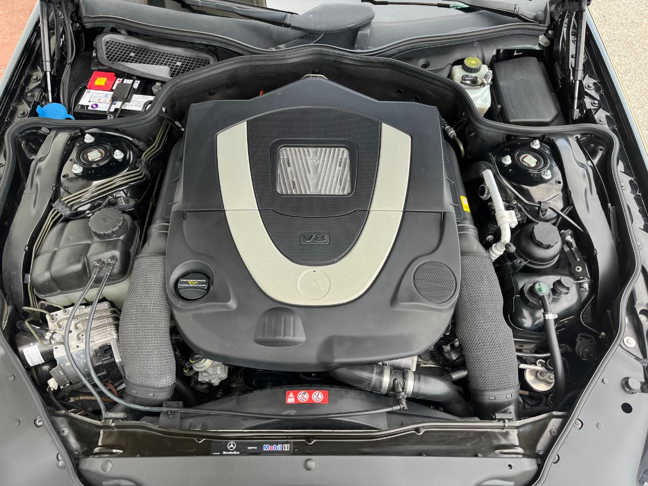 Mercedes-Benz SL-Class SL550 2009