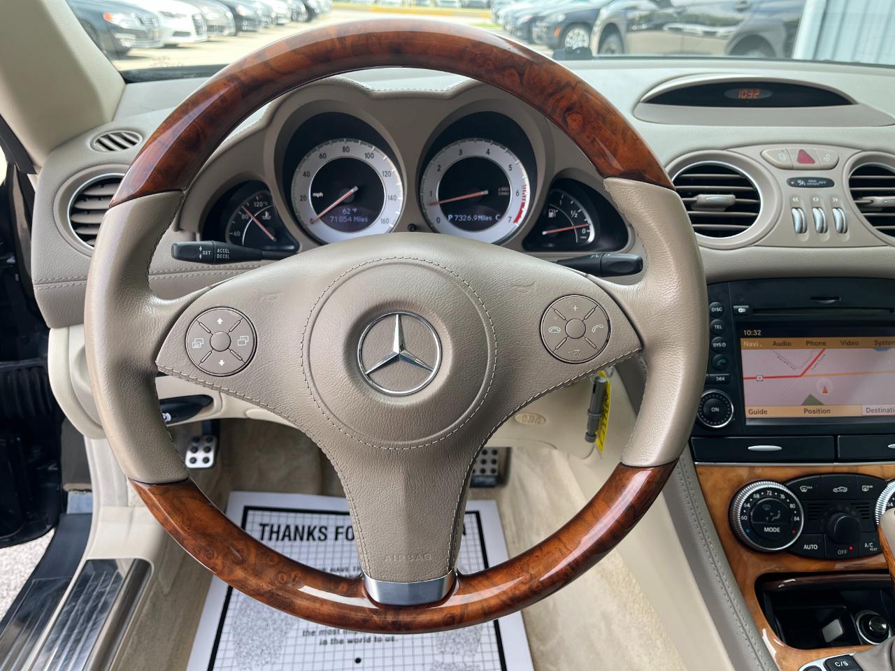 Mercedes-Benz SL-Class SL550 2009
