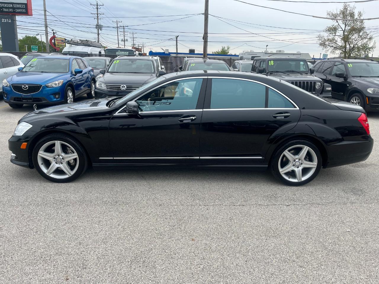 Mercedes-Benz S-Class S550 4-MATIC 2011