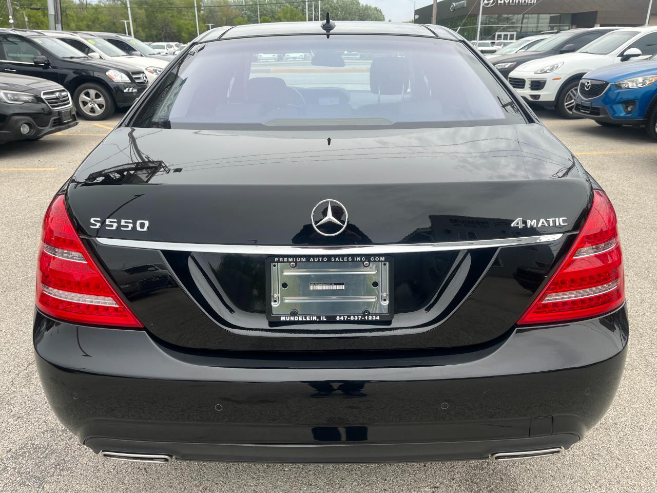 Mercedes-Benz S-Class S550 4-MATIC 2011