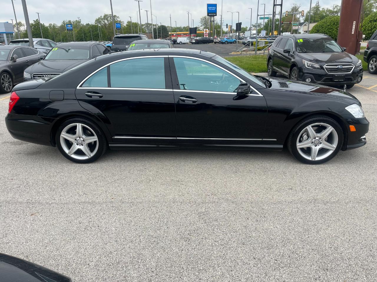 Mercedes-Benz S-Class S550 4-MATIC 2011