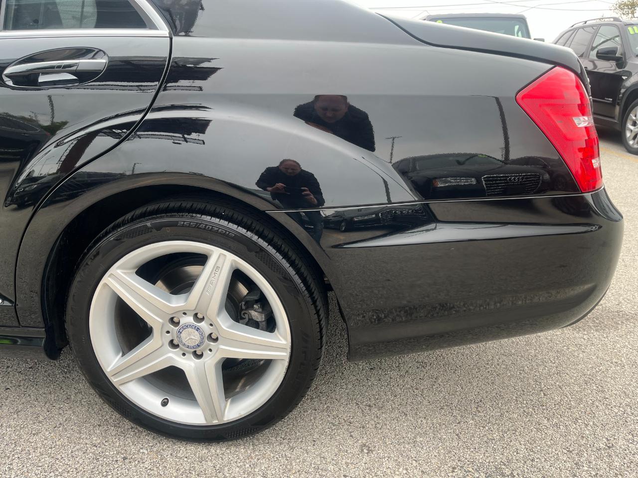 Mercedes-Benz S-Class S550 4-MATIC 2011