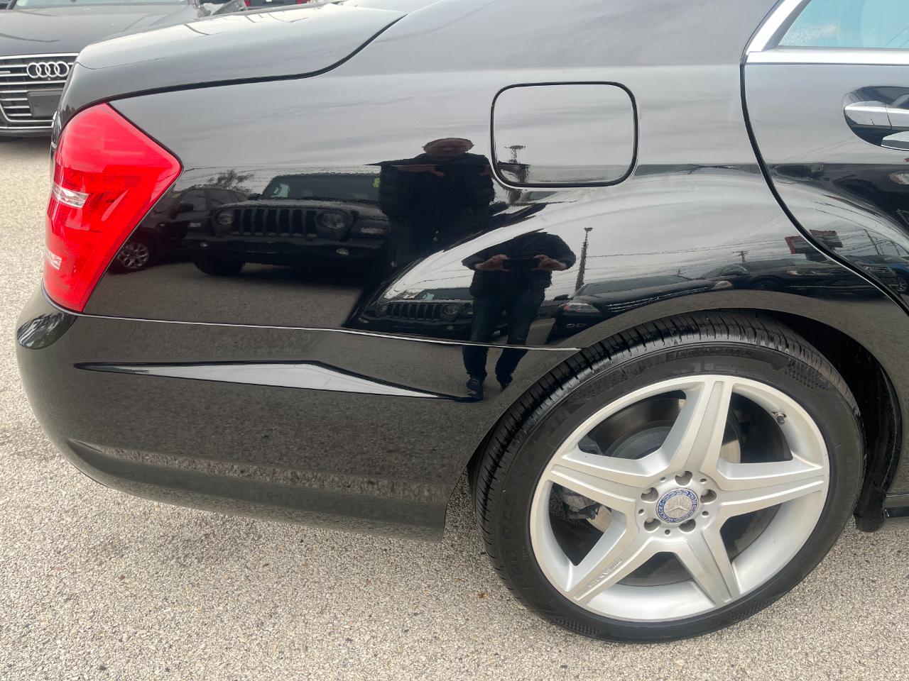 Mercedes-Benz S-Class S550 4-MATIC 2011