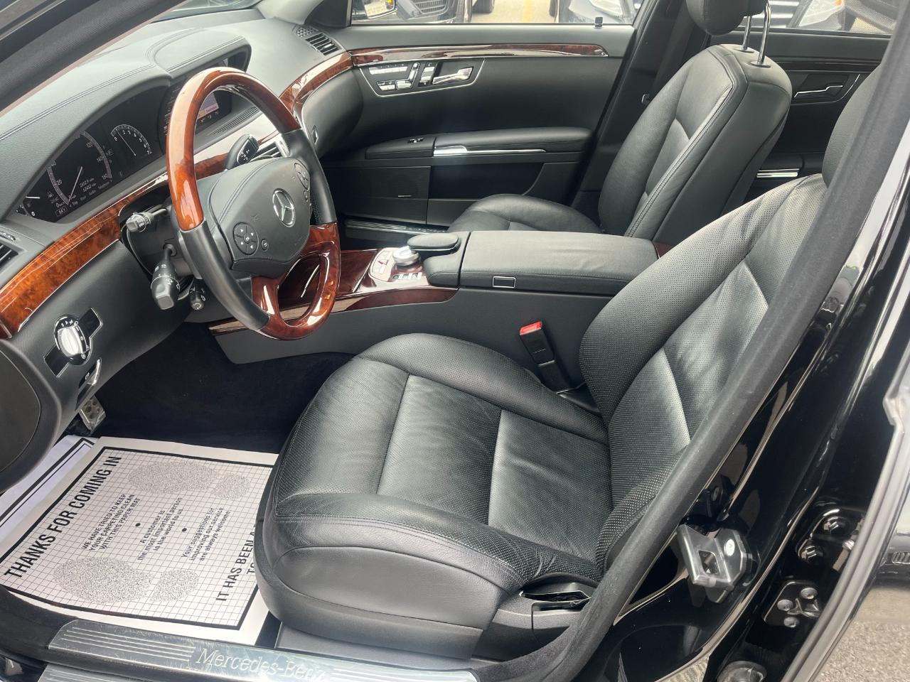 Mercedes-Benz S-Class S550 4-MATIC 2011