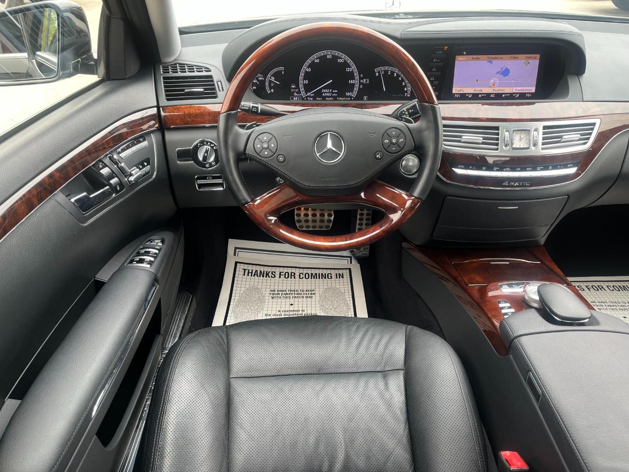 Mercedes-Benz S-Class S550 4-MATIC 2011