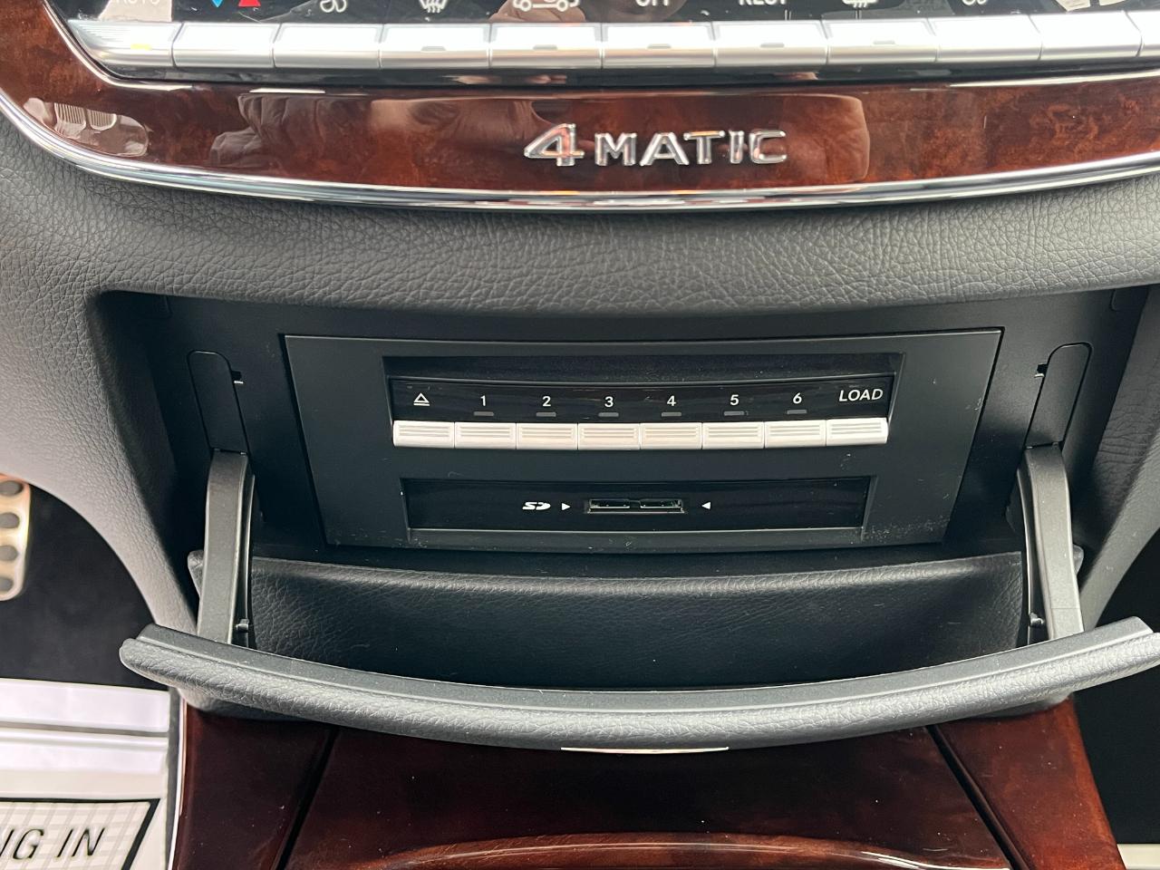 Mercedes-Benz S-Class S550 4-MATIC 2011