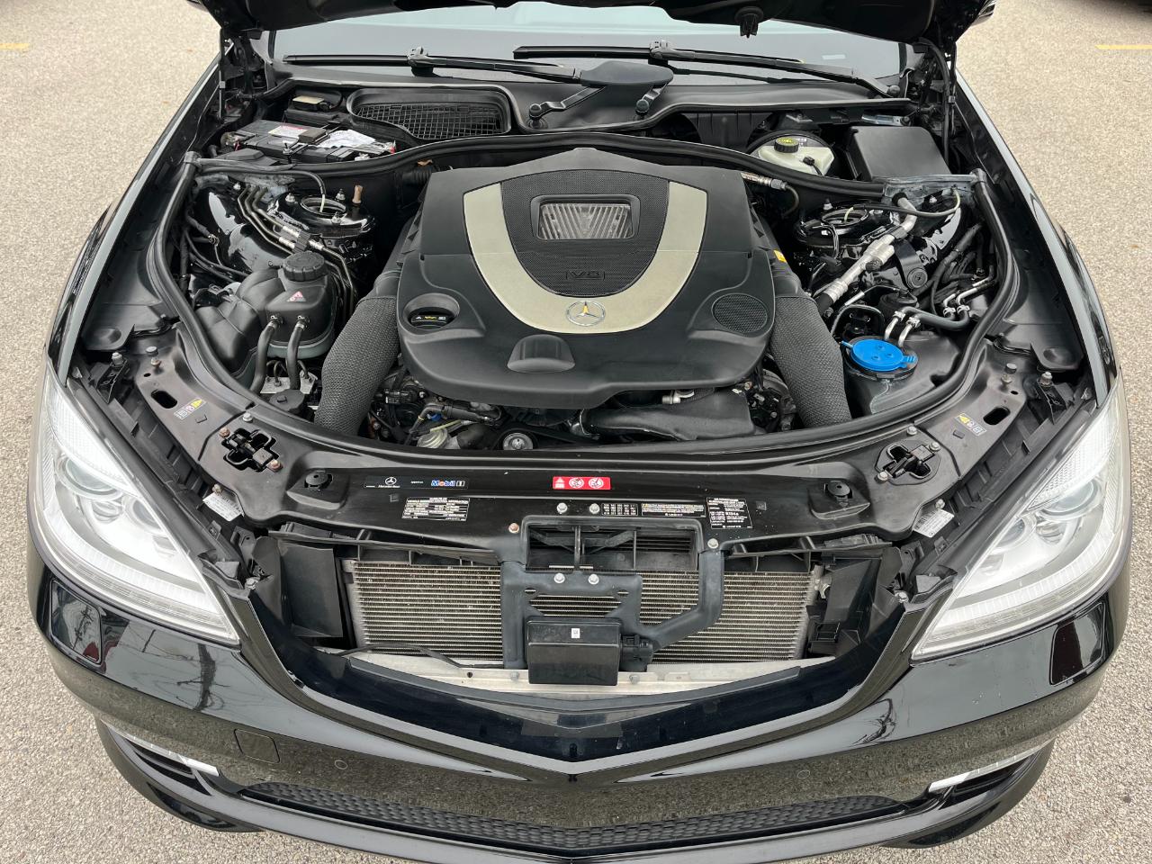 Mercedes-Benz S-Class S550 4-MATIC 2011