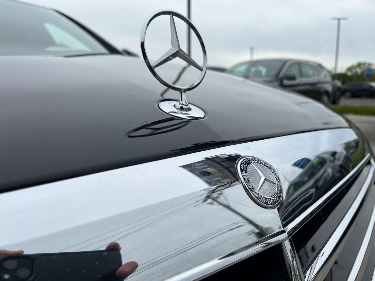 Mercedes-Benz S-Class S550 4-MATIC 2011