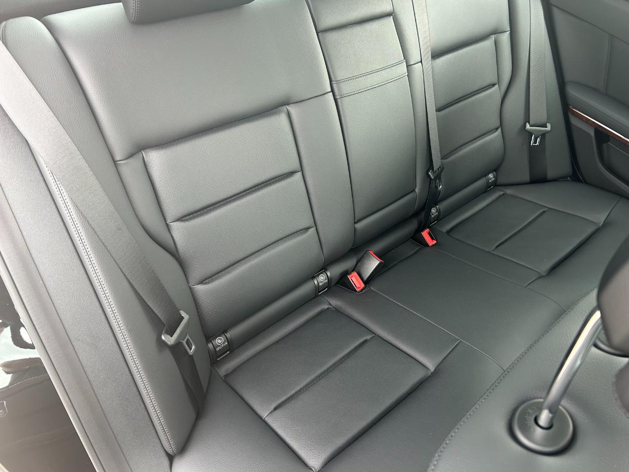 Mercedes-Benz E-Class E350 BlueTEC Sedan 2013