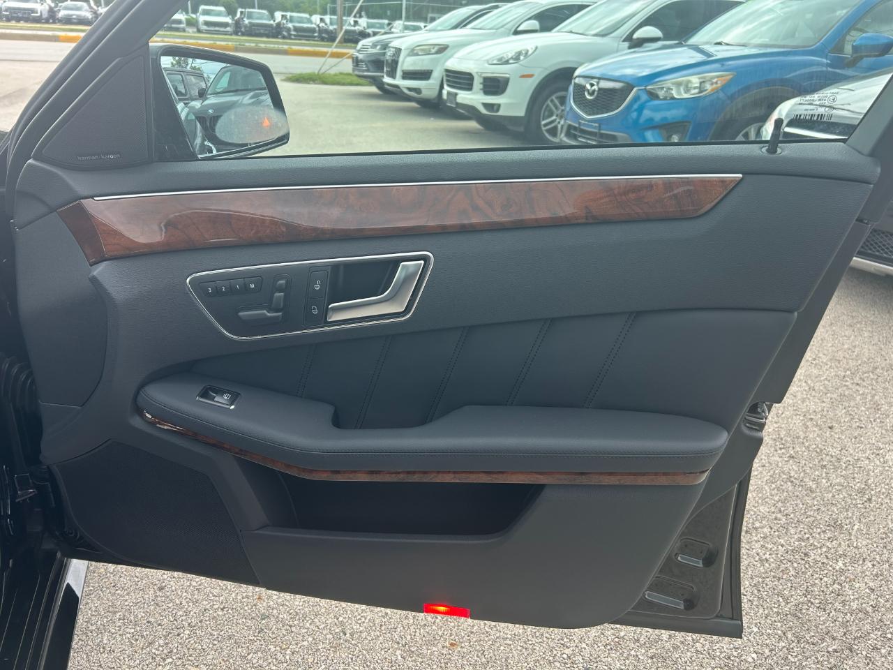 Mercedes-Benz E-Class E350 BlueTEC Sedan 2013
