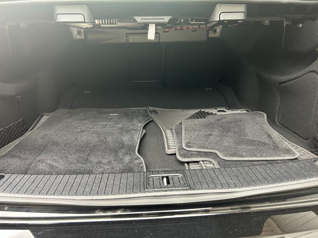 Mercedes-Benz E-Class E350 BlueTEC Sedan 2013