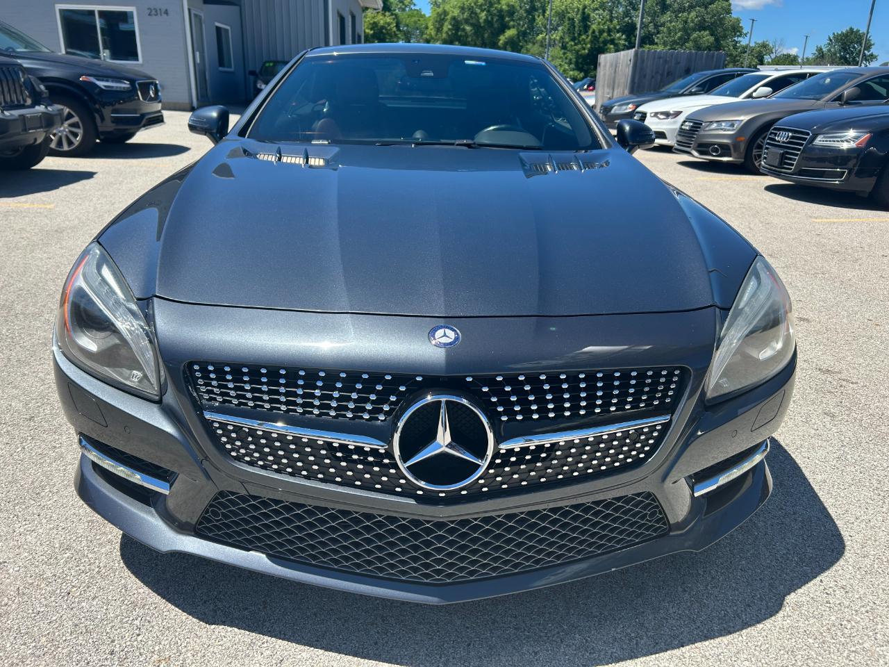 Mercedes-Benz SL-Class SL550R 2013