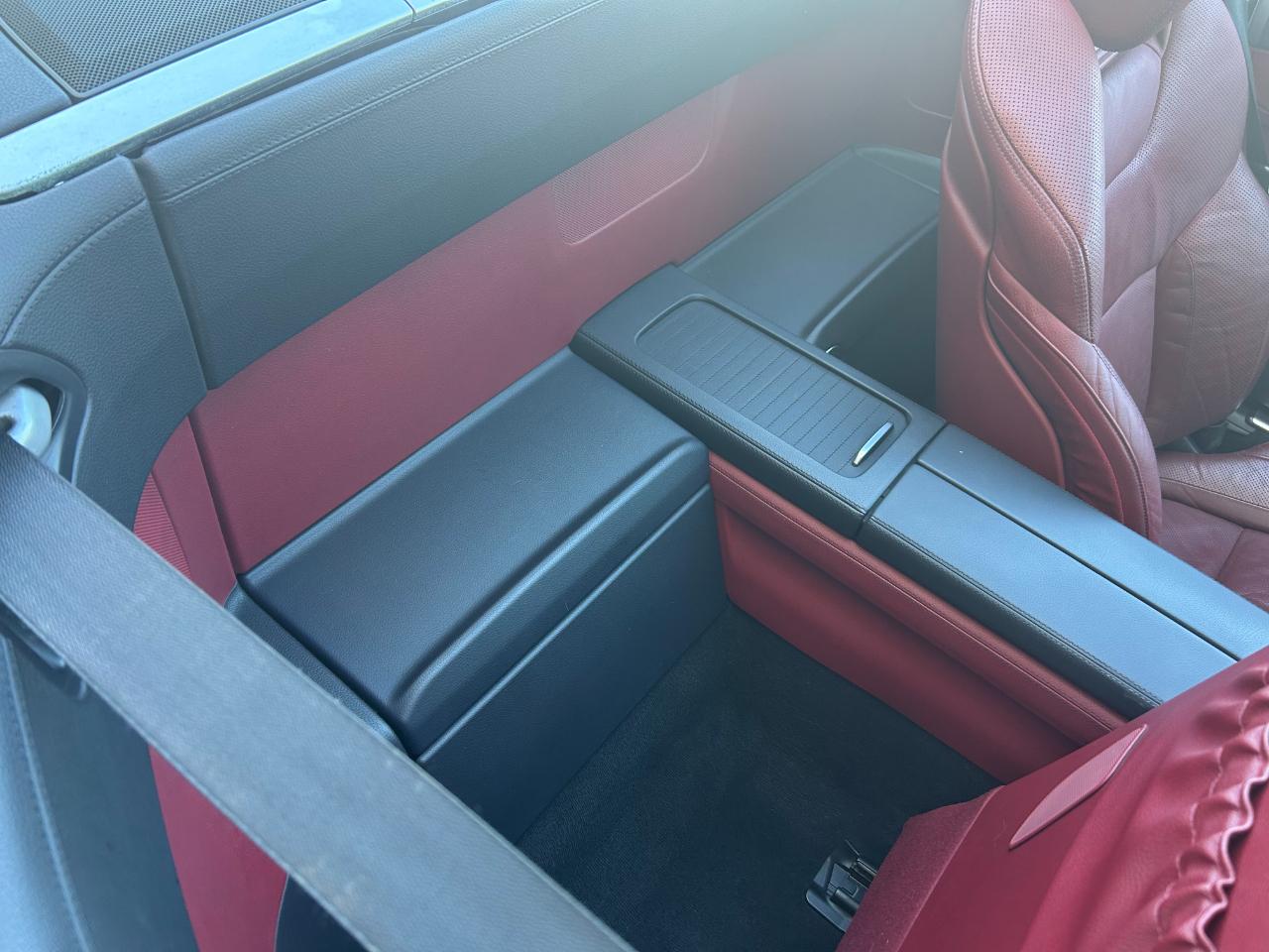 Mercedes-Benz SL-Class SL550R 2013