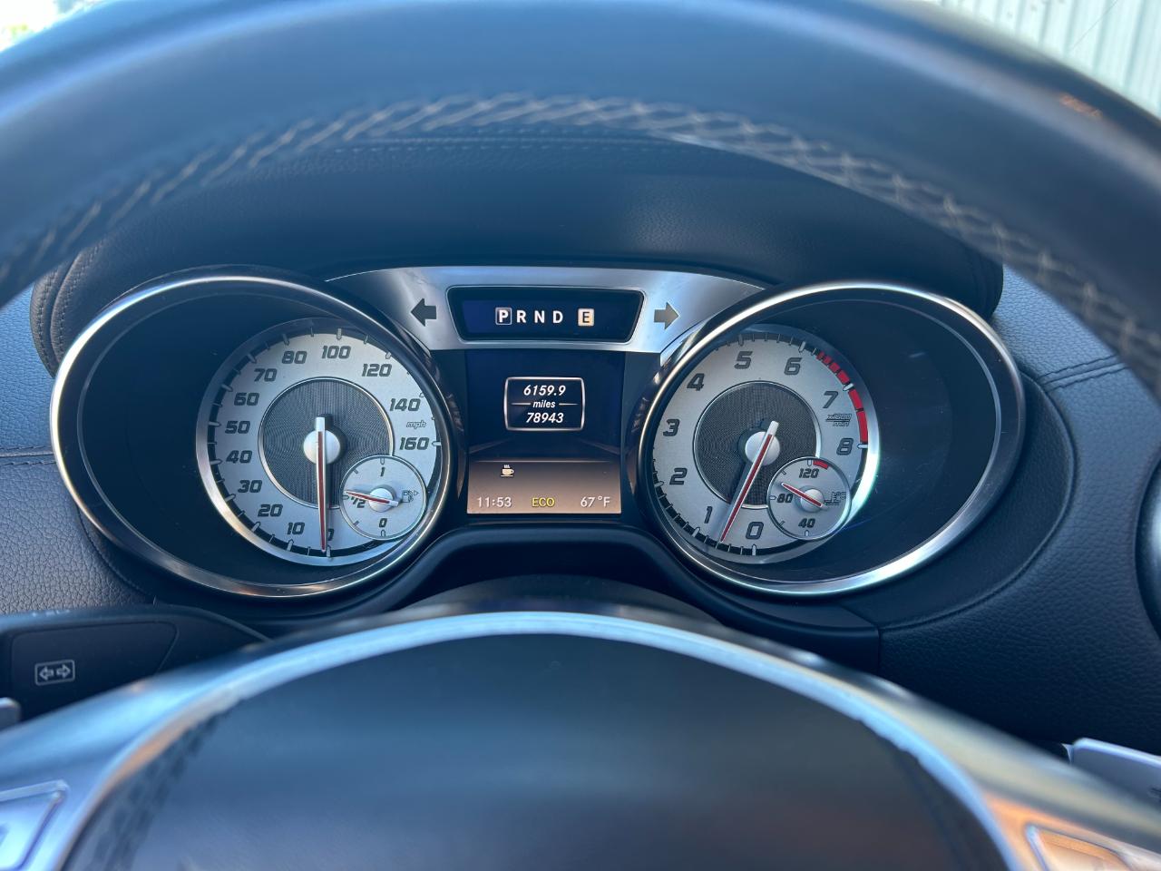 Mercedes-Benz SL-Class SL550R 2013