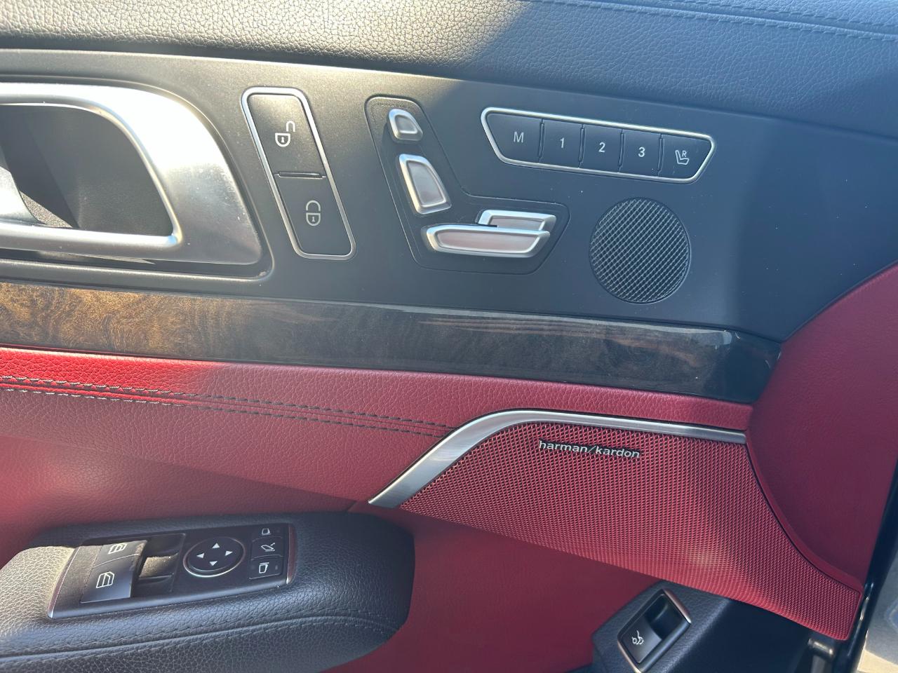 Mercedes-Benz SL-Class SL550R 2013