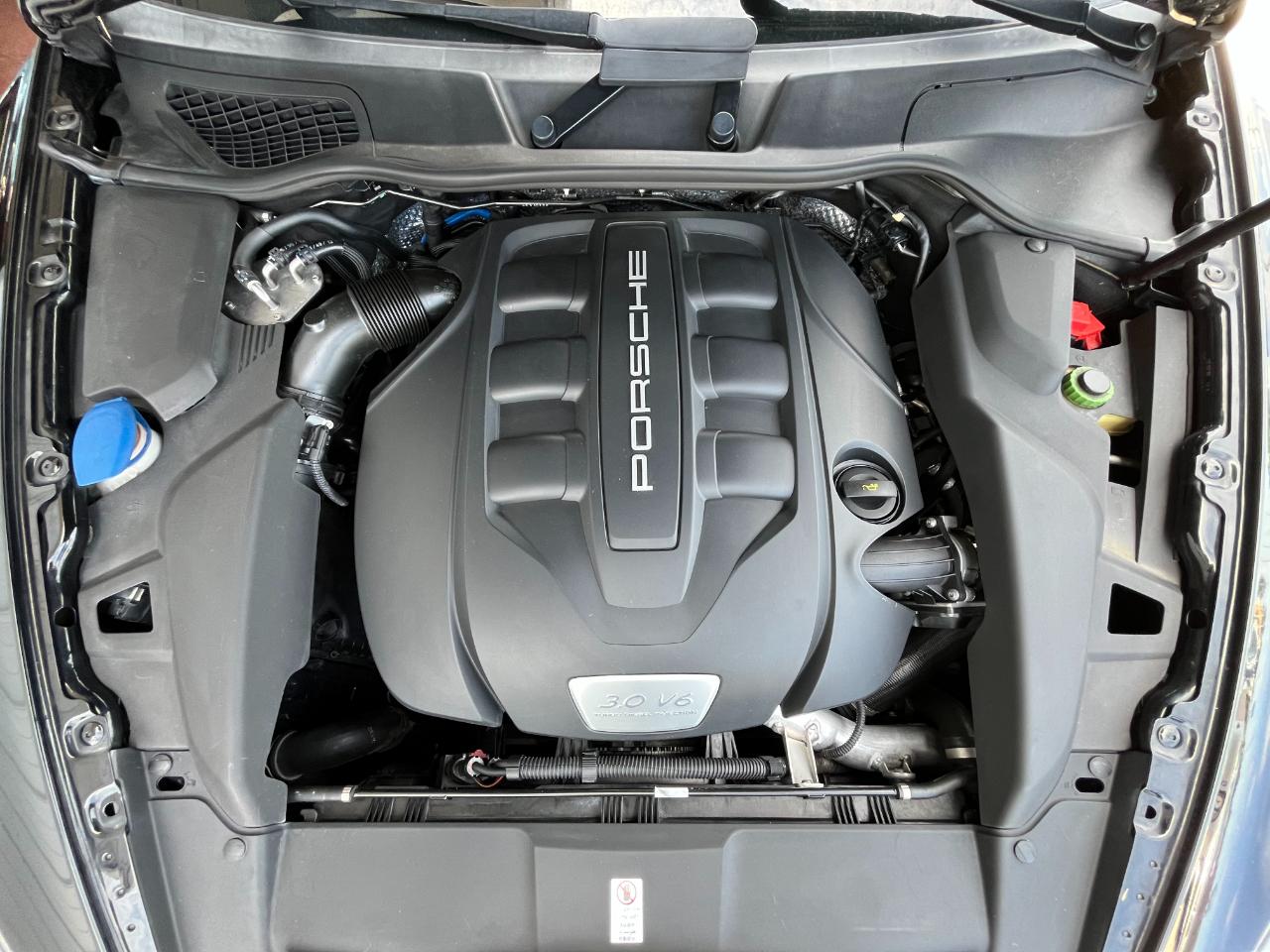Porsche Cayenne AWD 4dr Diesel Platinum Edition 2014