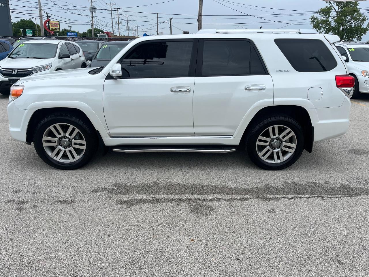 Toyota 4Runner 4WD 4dr V6 Limited (Natl) 2013