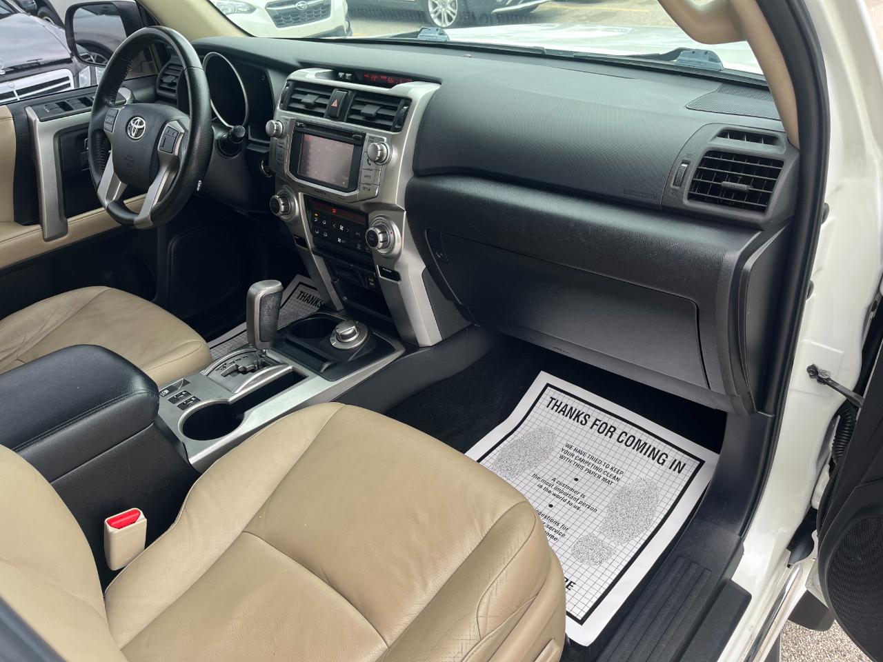 Toyota 4Runner 4WD 4dr V6 Limited (Natl) 2013