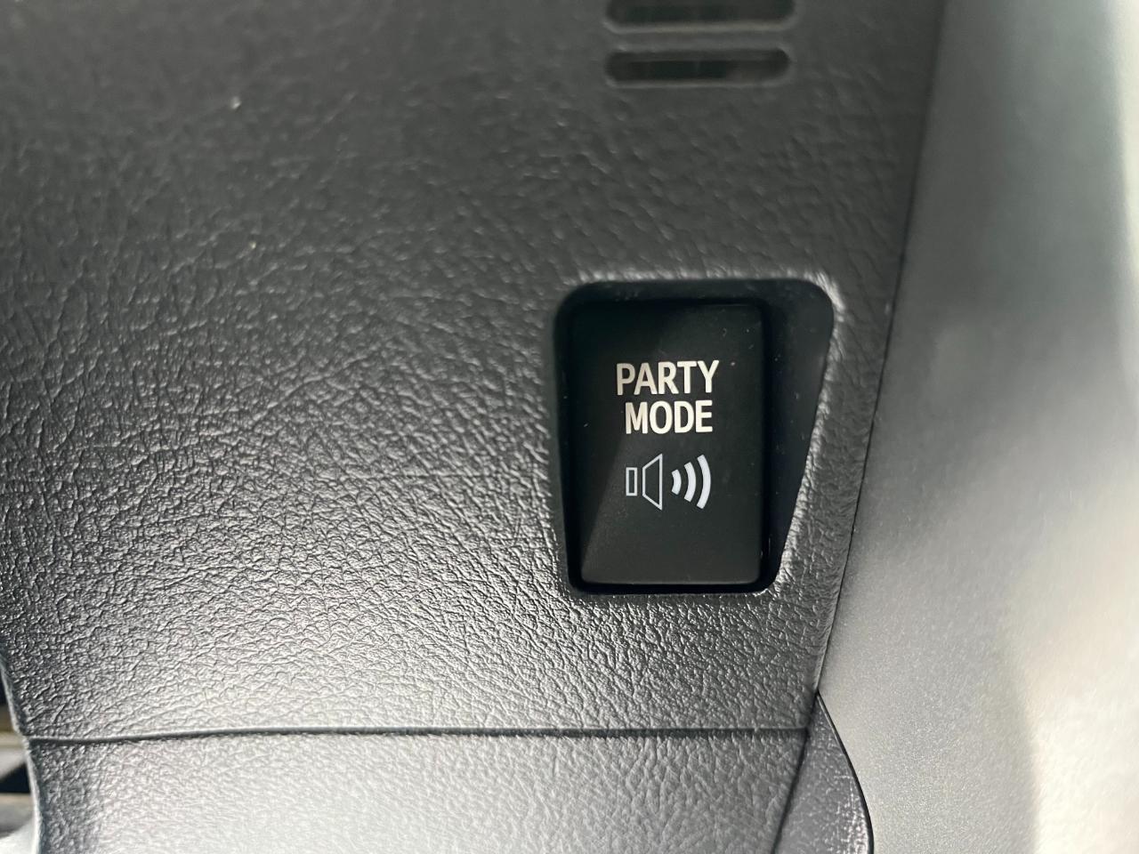 Toyota 4Runner 4WD 4dr V6 Limited (Natl) 2013