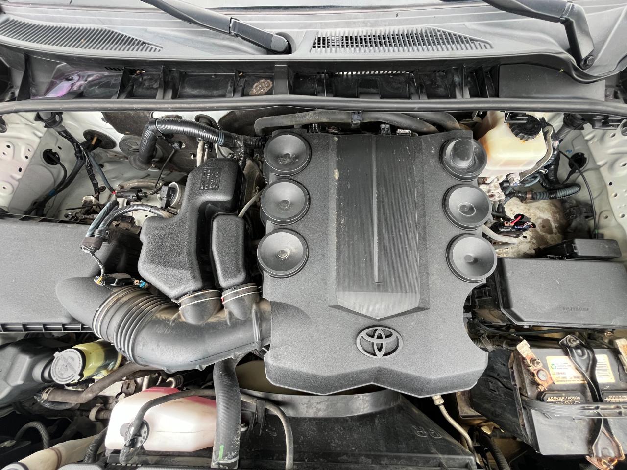 Toyota 4Runner 4WD 4dr V6 Limited (Natl) 2013
