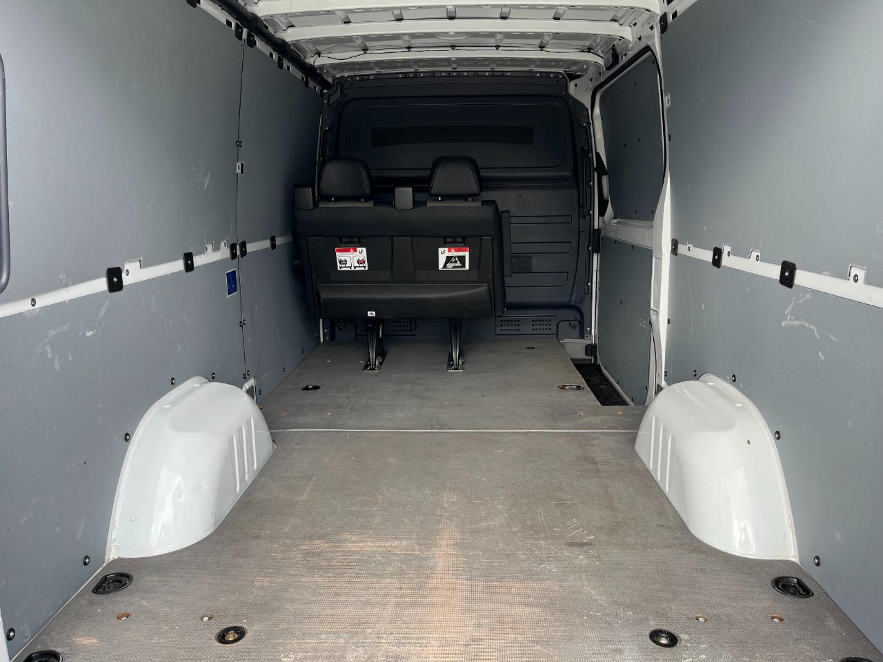 Mercedes-Benz Sprinter 2500 144-in. WB 2015