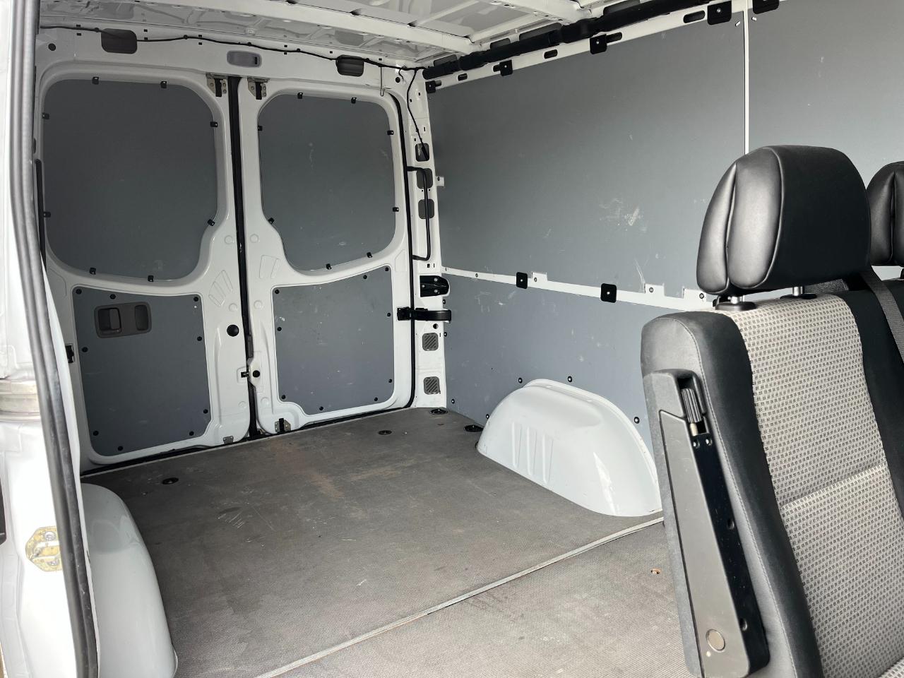 Mercedes-Benz Sprinter 2500 144-in. WB 2015