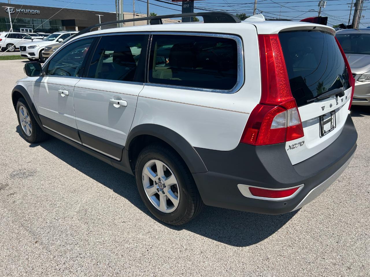 Volvo XC70 4dr Wgn 3.2L Premier Plus 2012