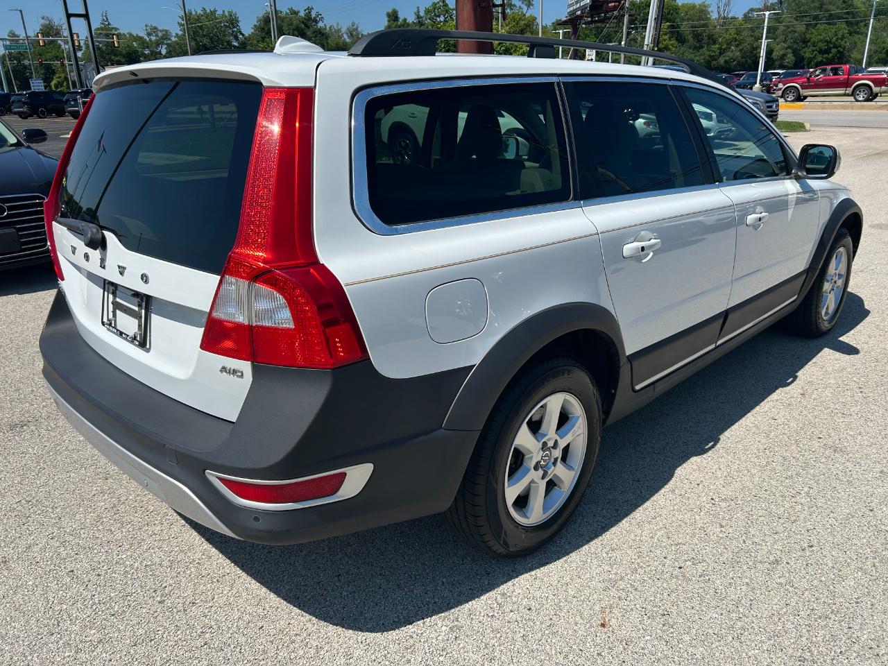 Volvo XC70 4dr Wgn 3.2L Premier Plus 2012