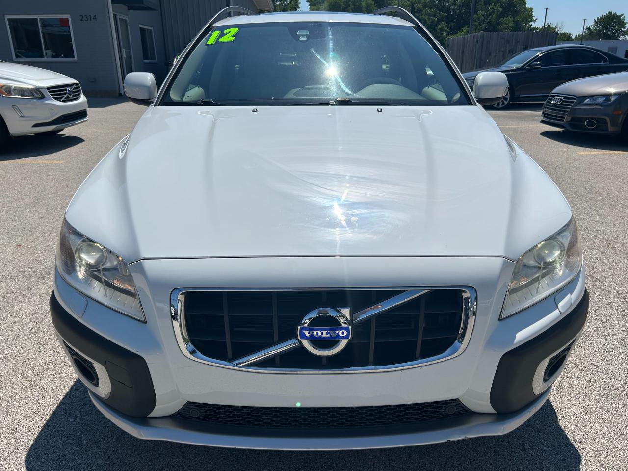 Volvo XC70 4dr Wgn 3.2L Premier Plus 2012