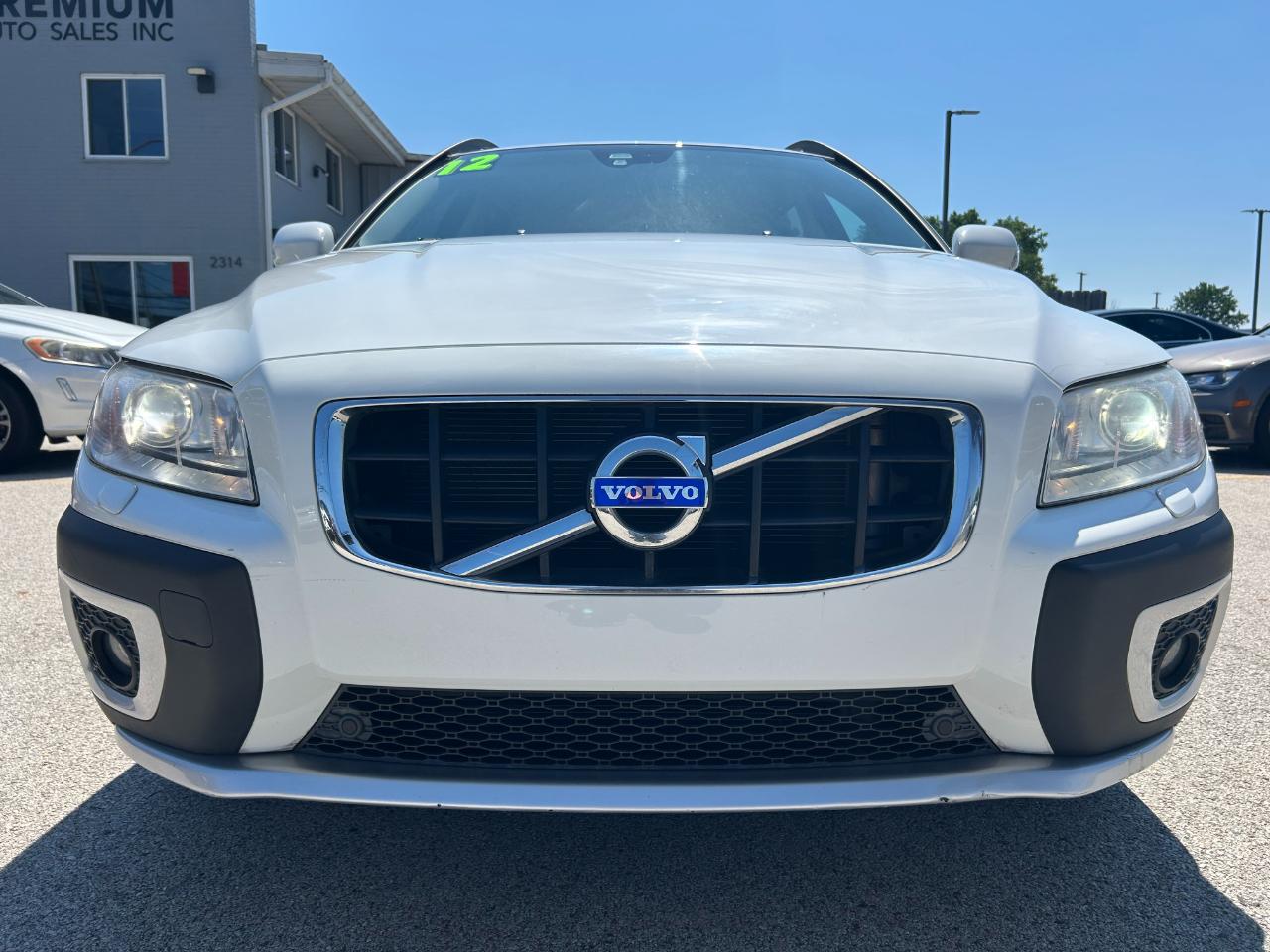 Volvo XC70 4dr Wgn 3.2L Premier Plus 2012