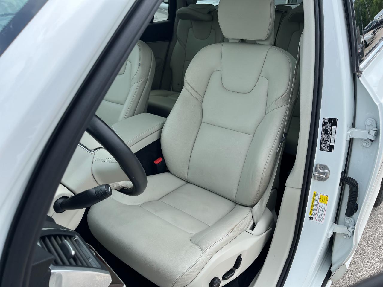 Volvo XC90 T6 Momentum AWD 2019