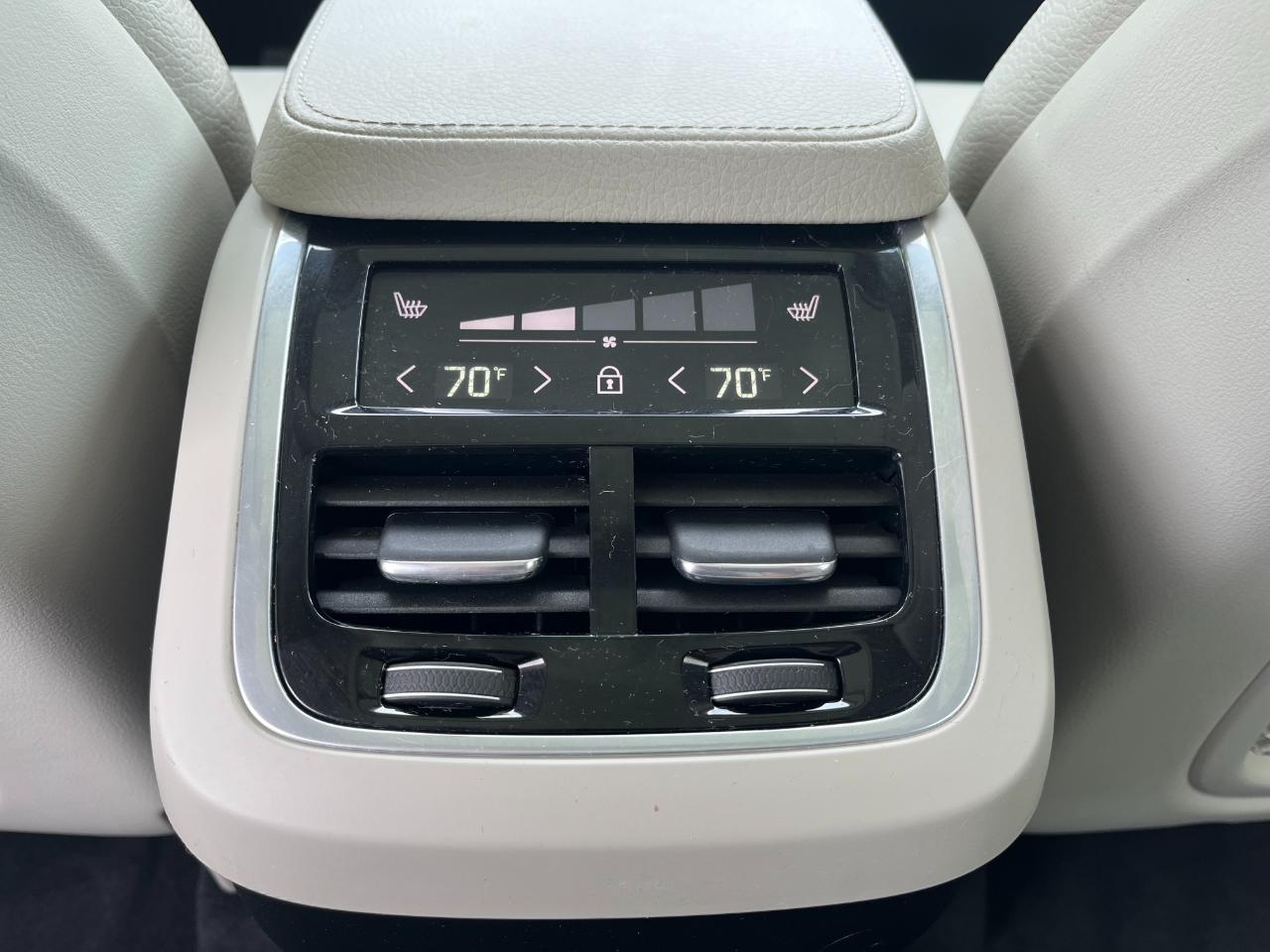 Volvo XC90 T6 Momentum AWD 2019