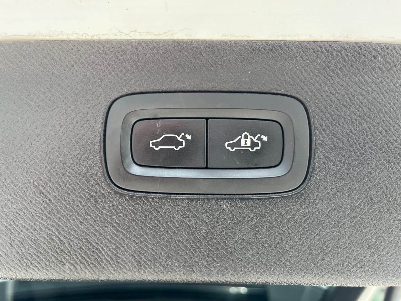 Volvo XC90 T6 Momentum AWD 2019