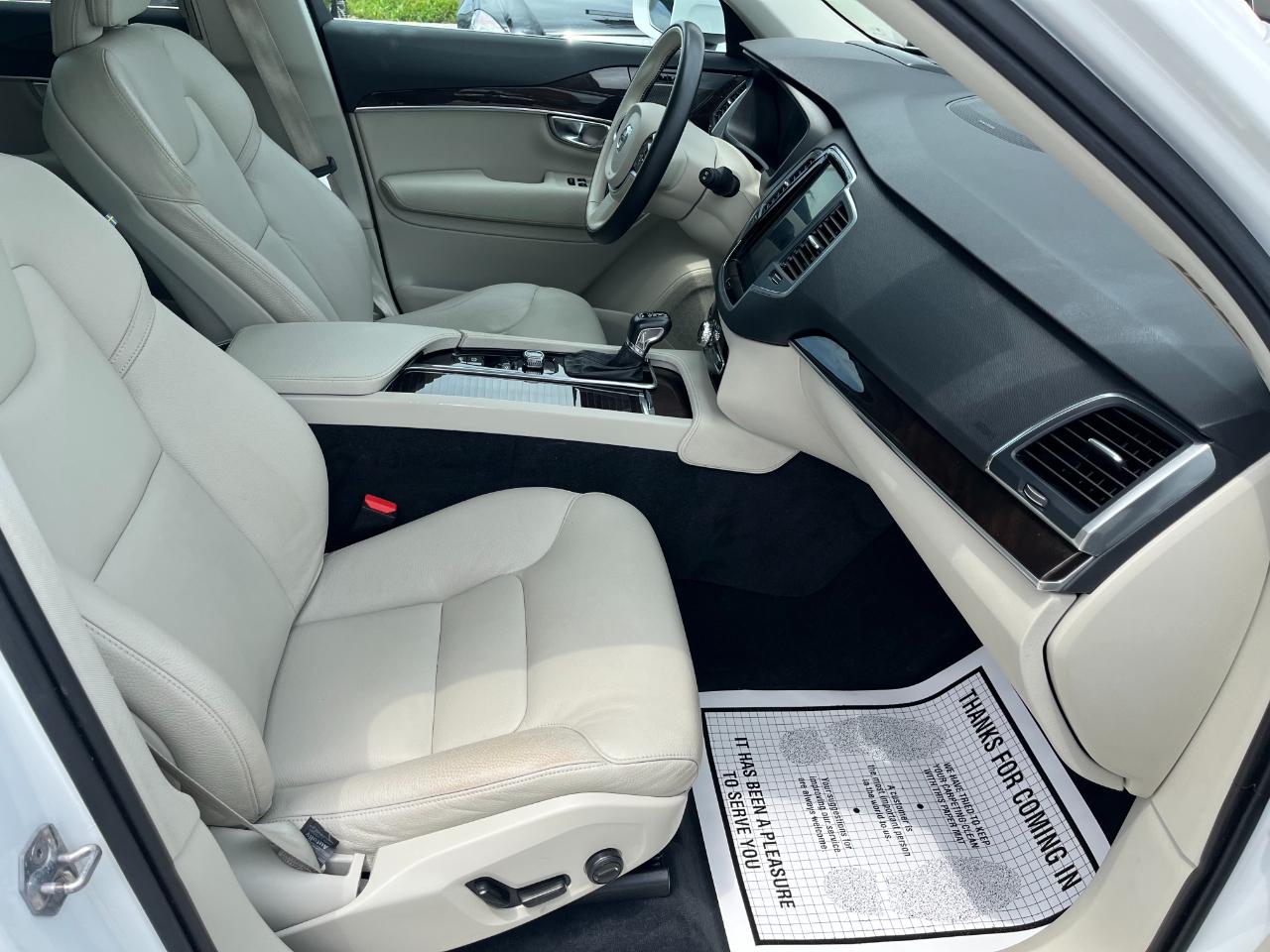 Volvo XC90 T6 Momentum AWD 2019