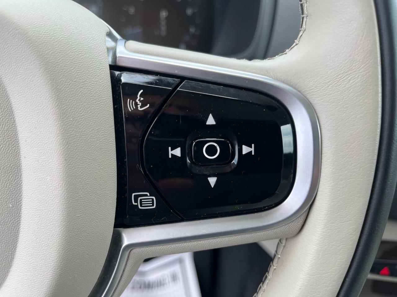 Volvo XC90 T6 Momentum AWD 2019