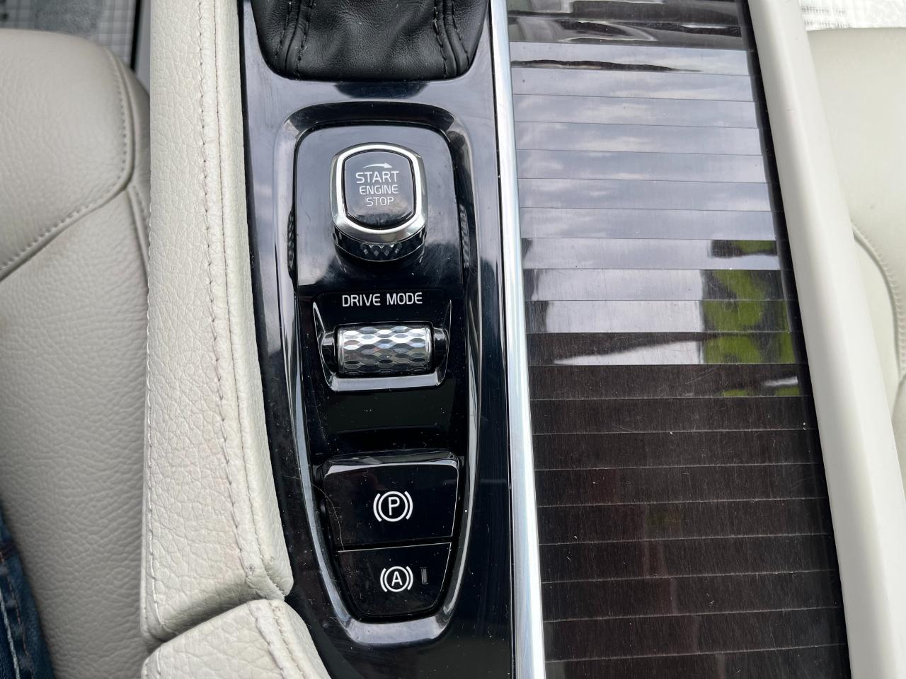 Volvo XC90 T6 Momentum AWD 2019