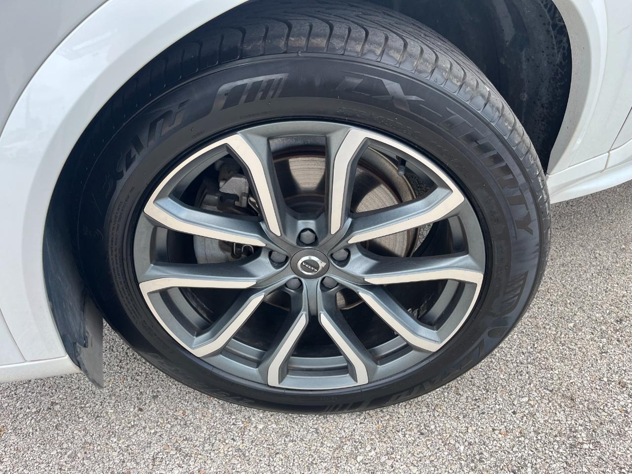 Volvo XC90 T6 Momentum AWD 2019