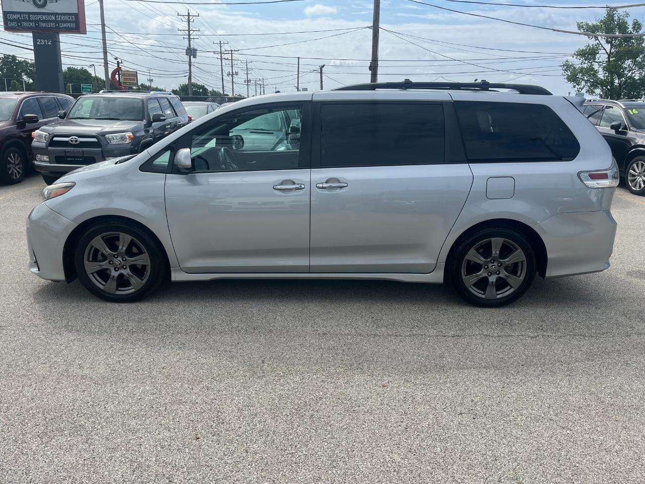 Toyota Sienna SE 8-Passenger 2019