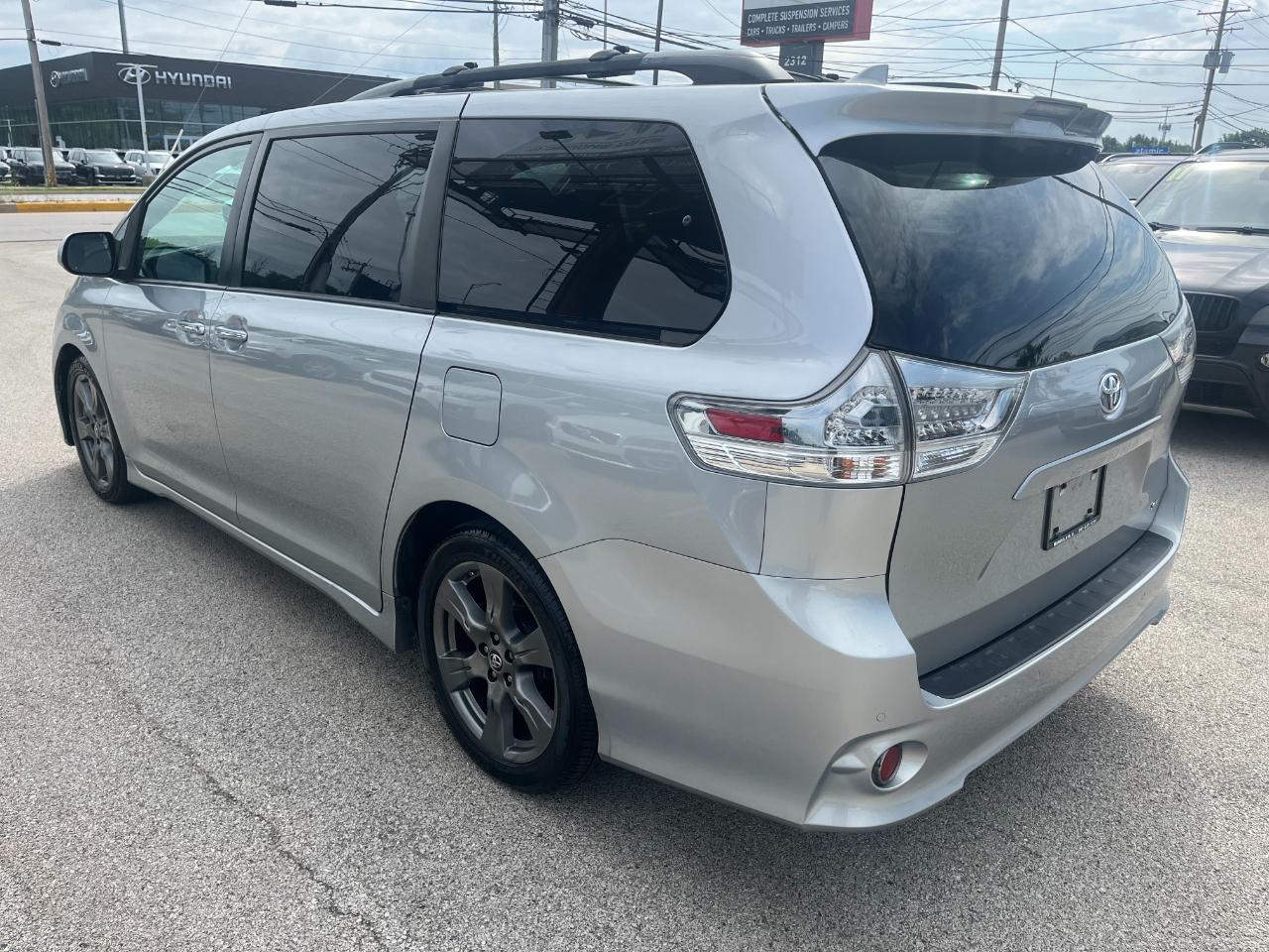 Toyota Sienna SE 8-Passenger 2019