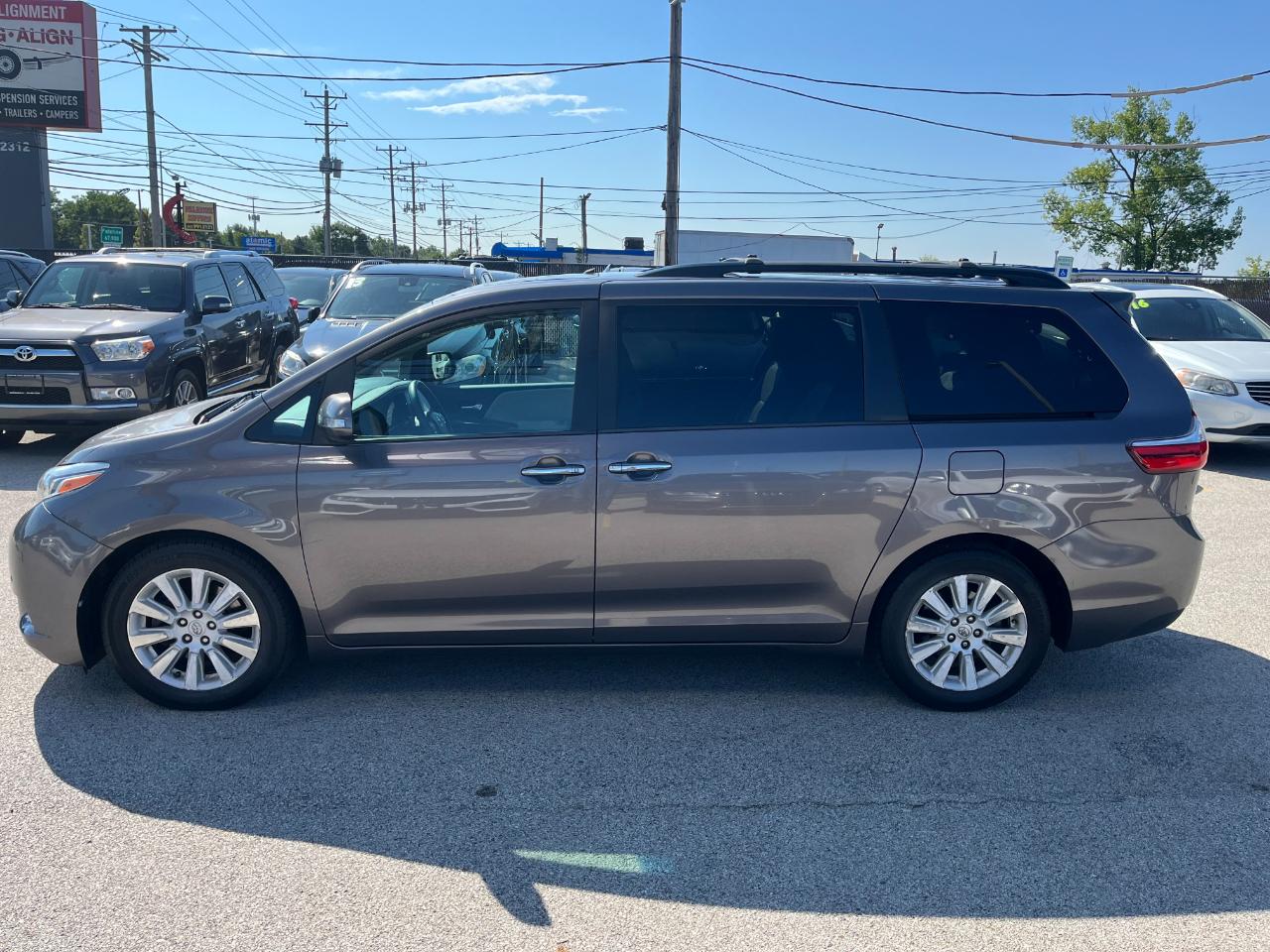 Toyota Sienna Limited Premium FWD 7-Passenger (Natl) 2015